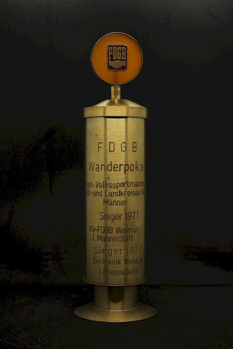 Wanderpokal 1971-74 | Kegeln | VfB Oberweimar Ehrentafel für geleistete Aufbaustunden | Kegeln | VfB Oberweimar