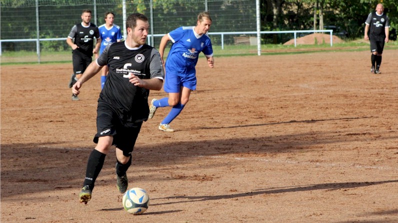 VfB Oberweimar Herren: 4:1 Niederlage im Pokalspiel gegen Schmiedehausen