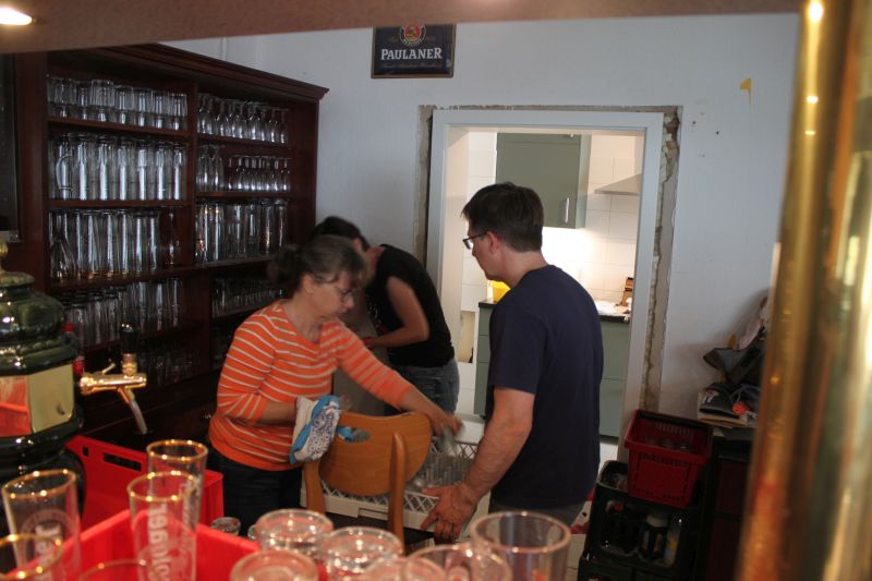 Arbeitseinsatz am Vereinsheim des VfB Oberweimar Arbeitseinsatz am Vereinsheim des VfB Oberweimar