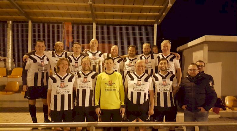 Bild der Woche: Das erste Mannschaftsfoto unserer Edlen Herren